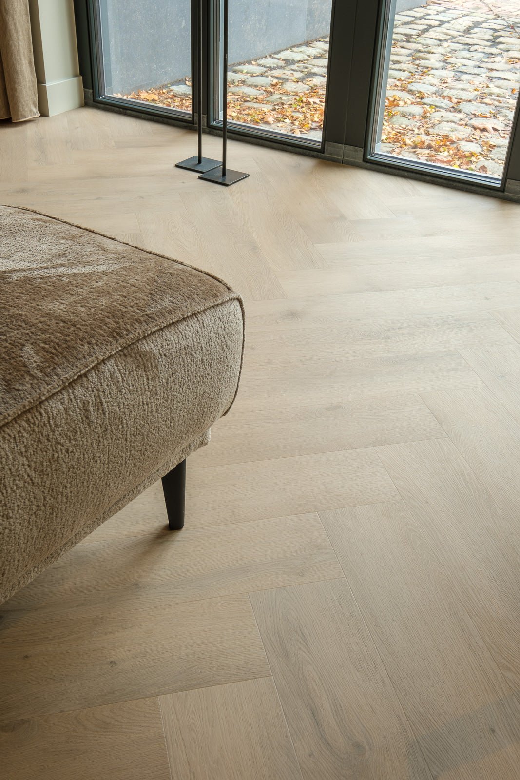 Belakos Attico Visgraat XL 83 Dryback PVC - Noestvrij eikenlook 76.5 x 15.3 cm - Afbeelding 4